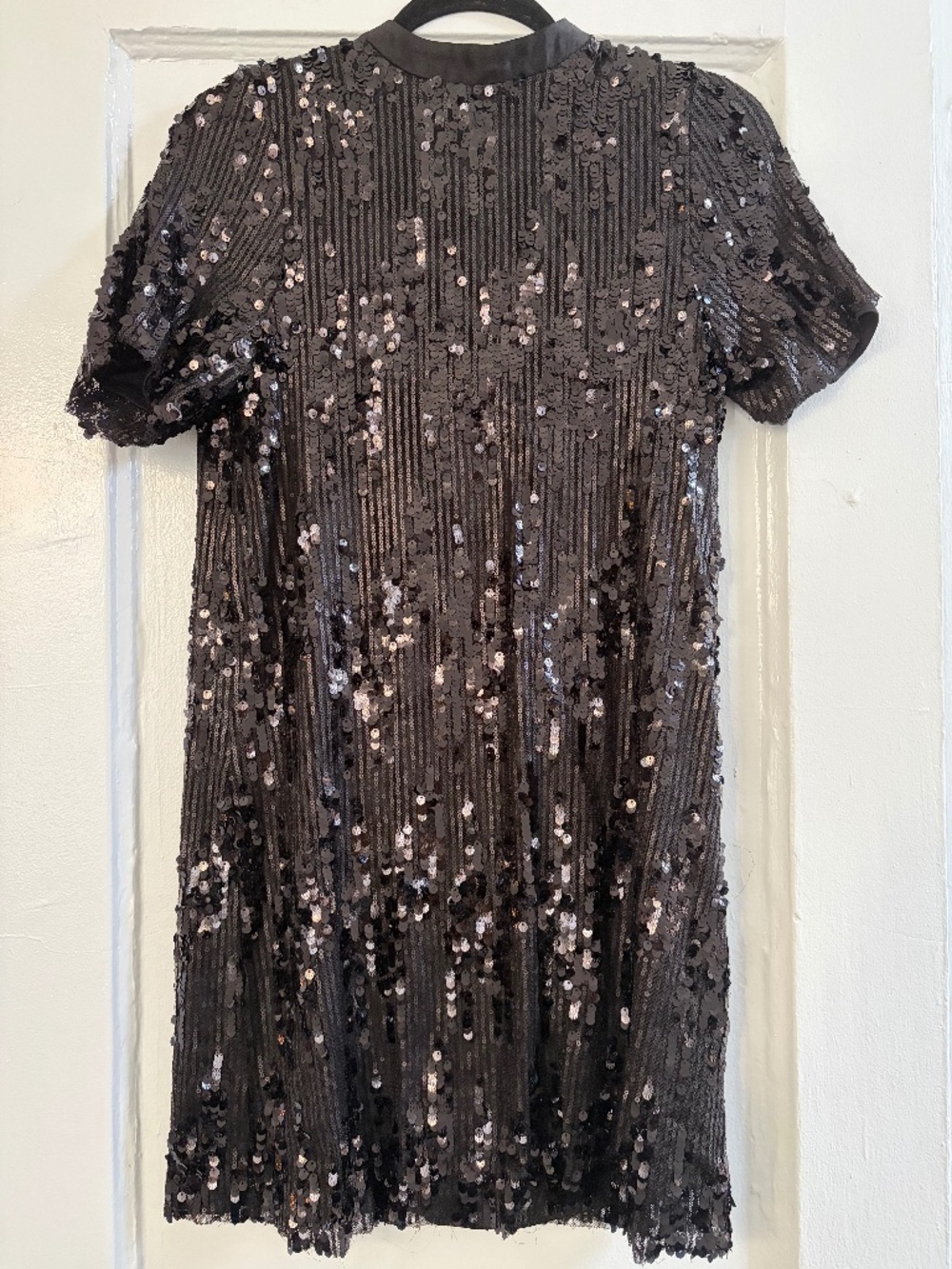 Sequins sequins sequins! Black cocktail dress